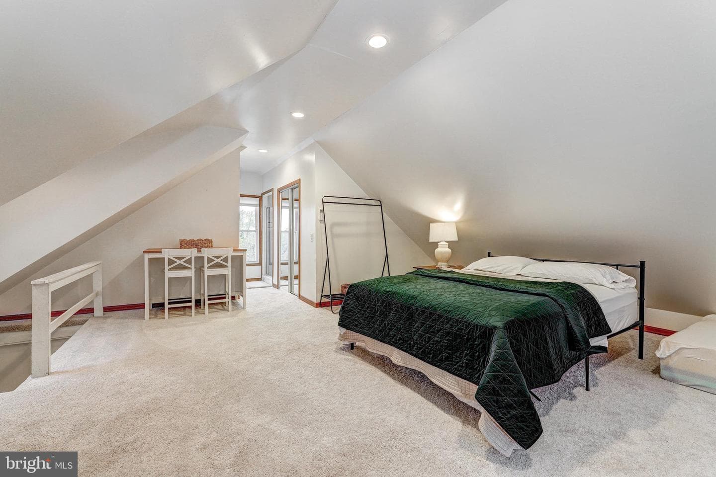 404 Evesham Avenue photo 47