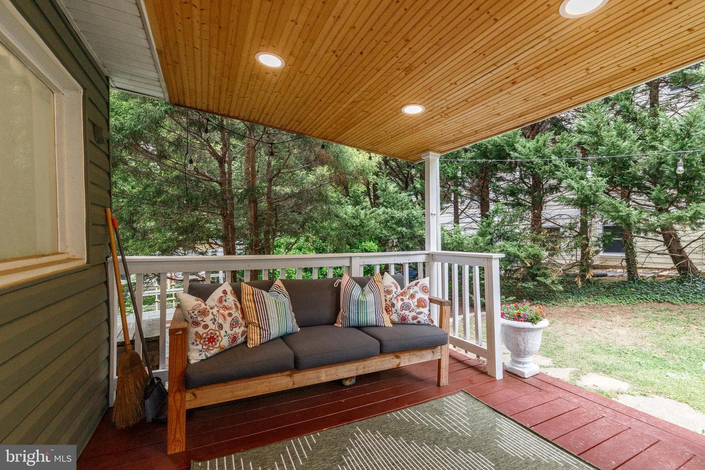 404 Evesham Avenue photo 53