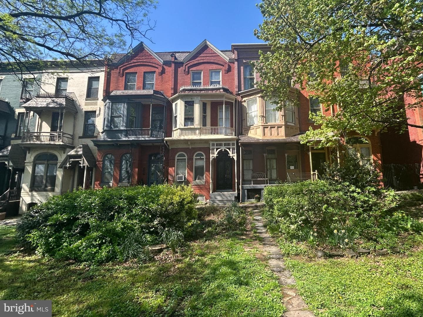 1912 Mount Royal Terrace, Baltimore
