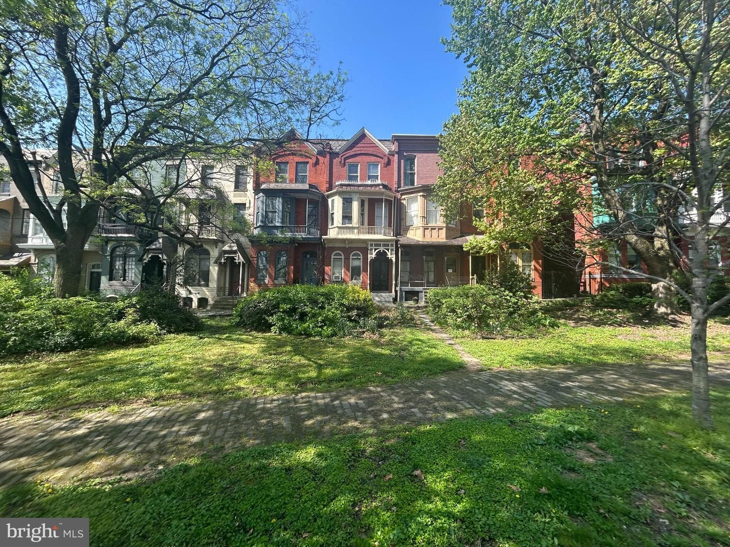 1912 Mount Royal Terrace, Baltimore