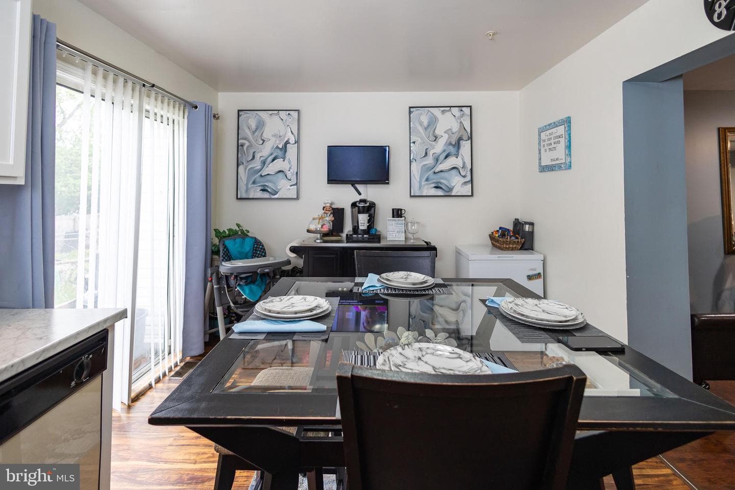 2847 Joseph Avenue photo 11