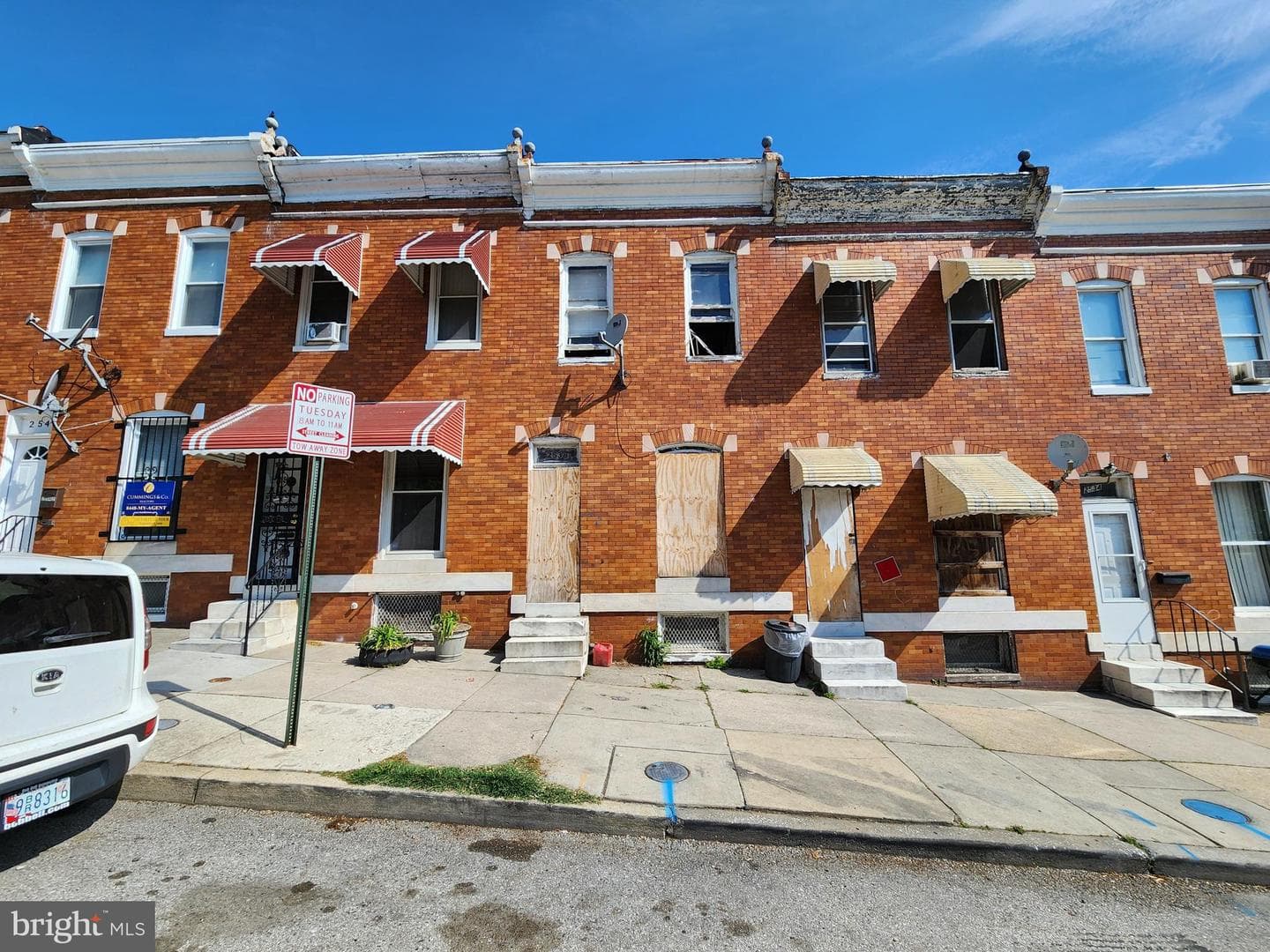 2538 W Pratt Street photo 2