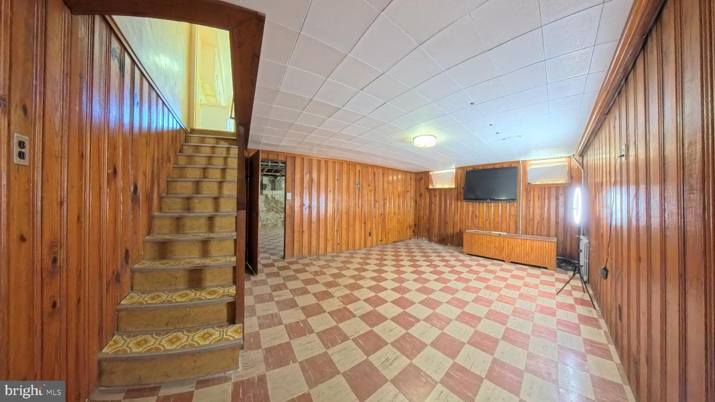 2922 Harview photo 12
