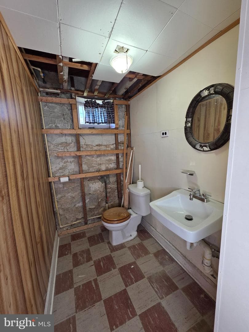 2922 Harview photo 13