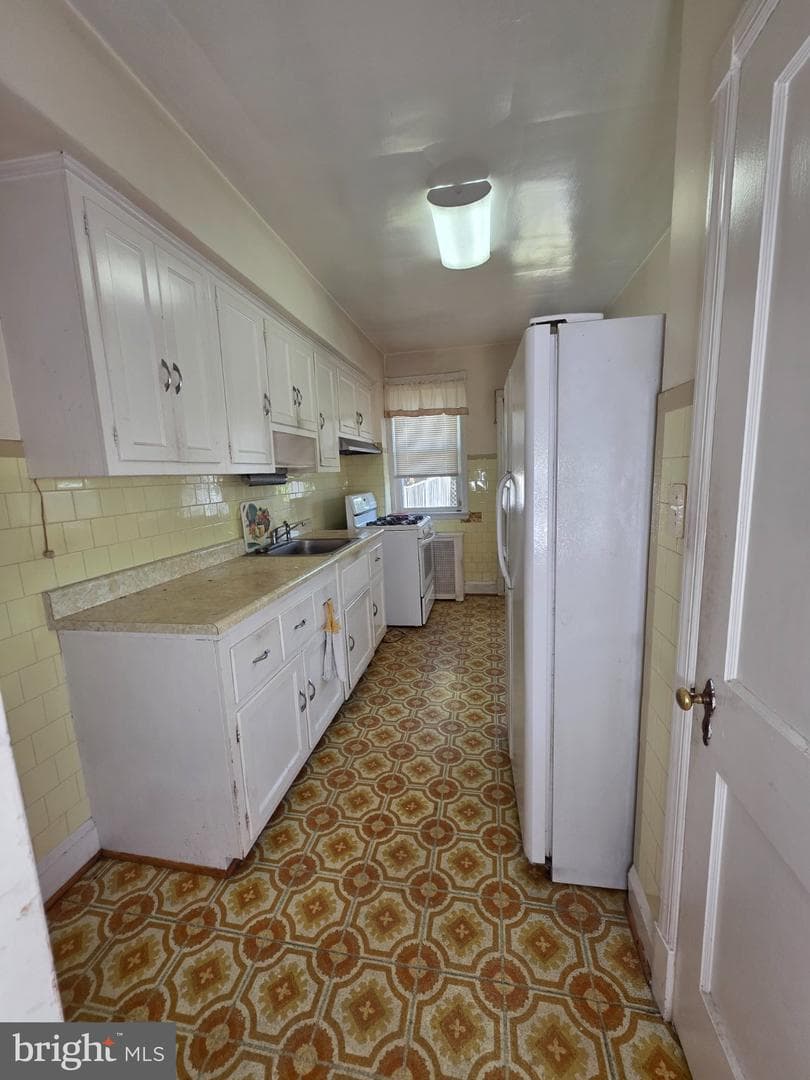 2922 Harview photo 7