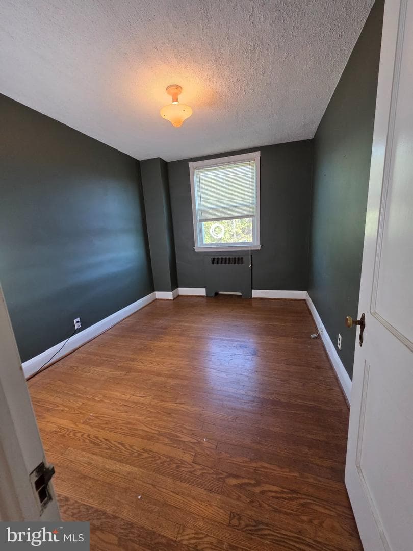 2922 Harview photo 8
