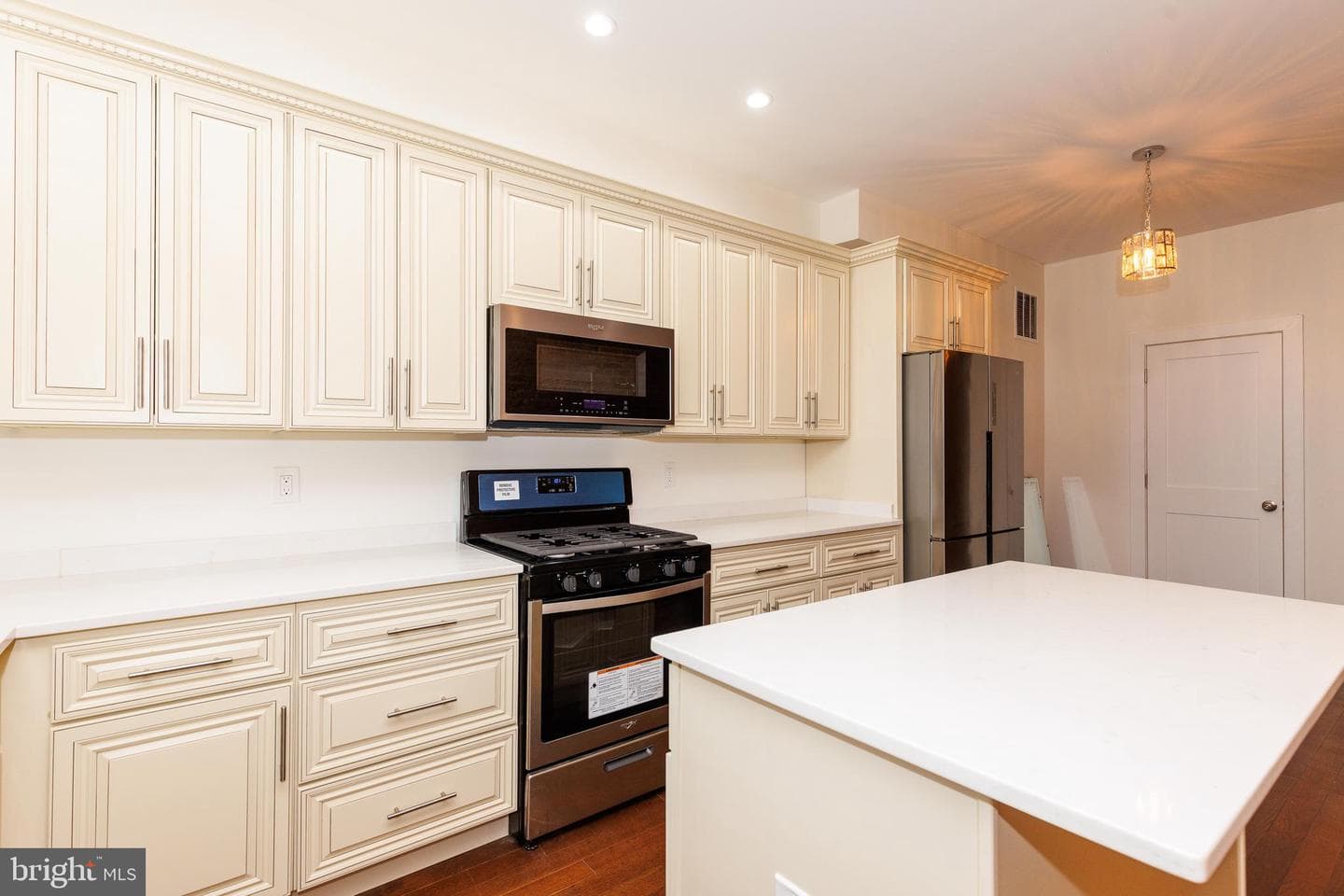 2502 Jefferson Street photo 12