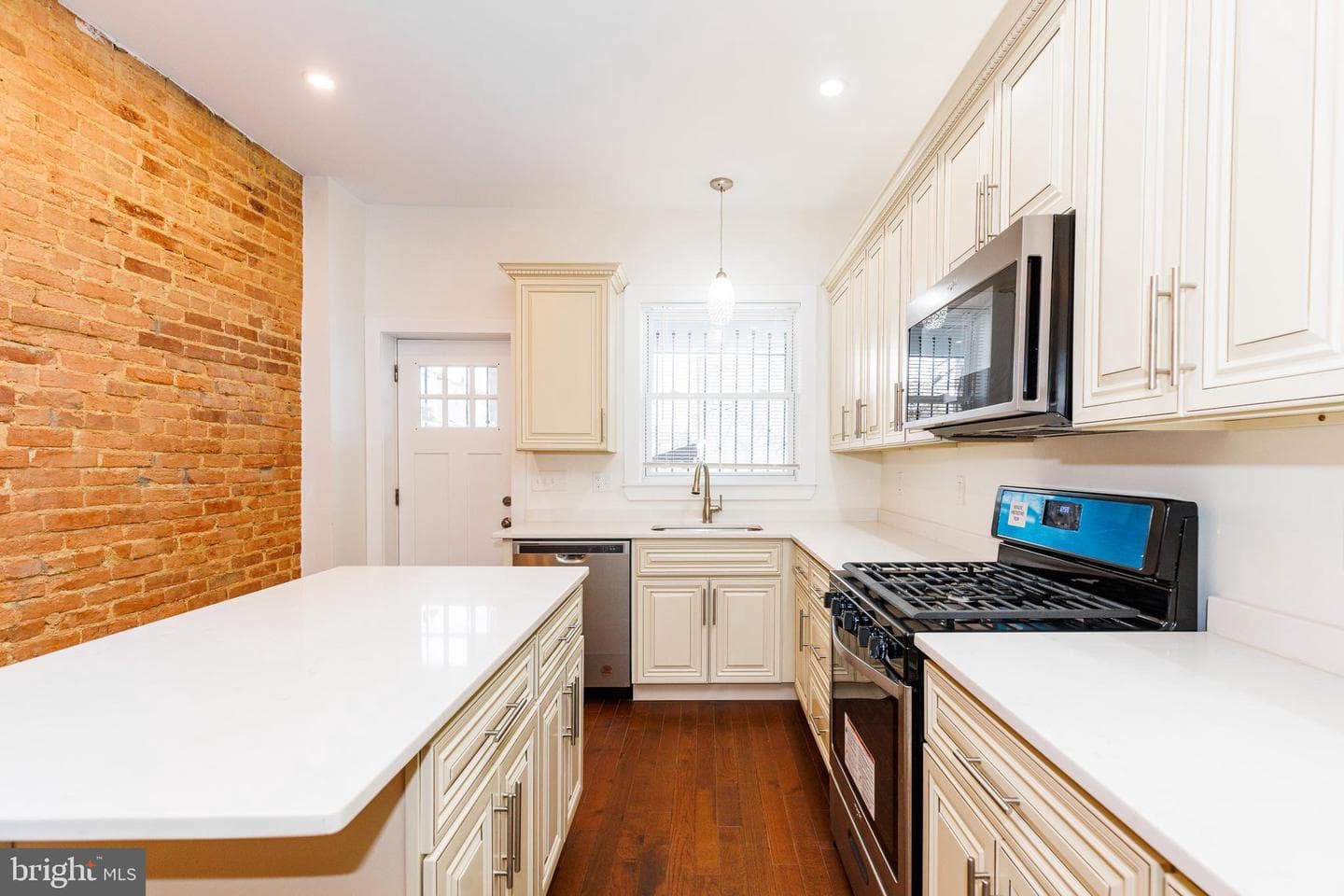2502 Jefferson Street photo 15