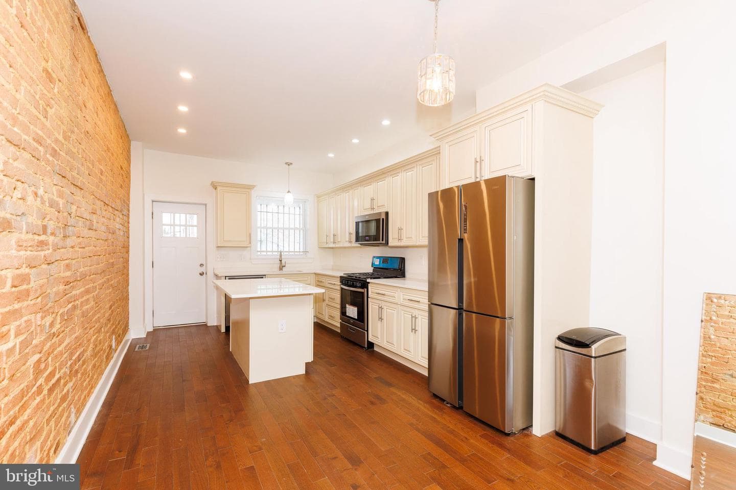 2502 Jefferson Street photo 21