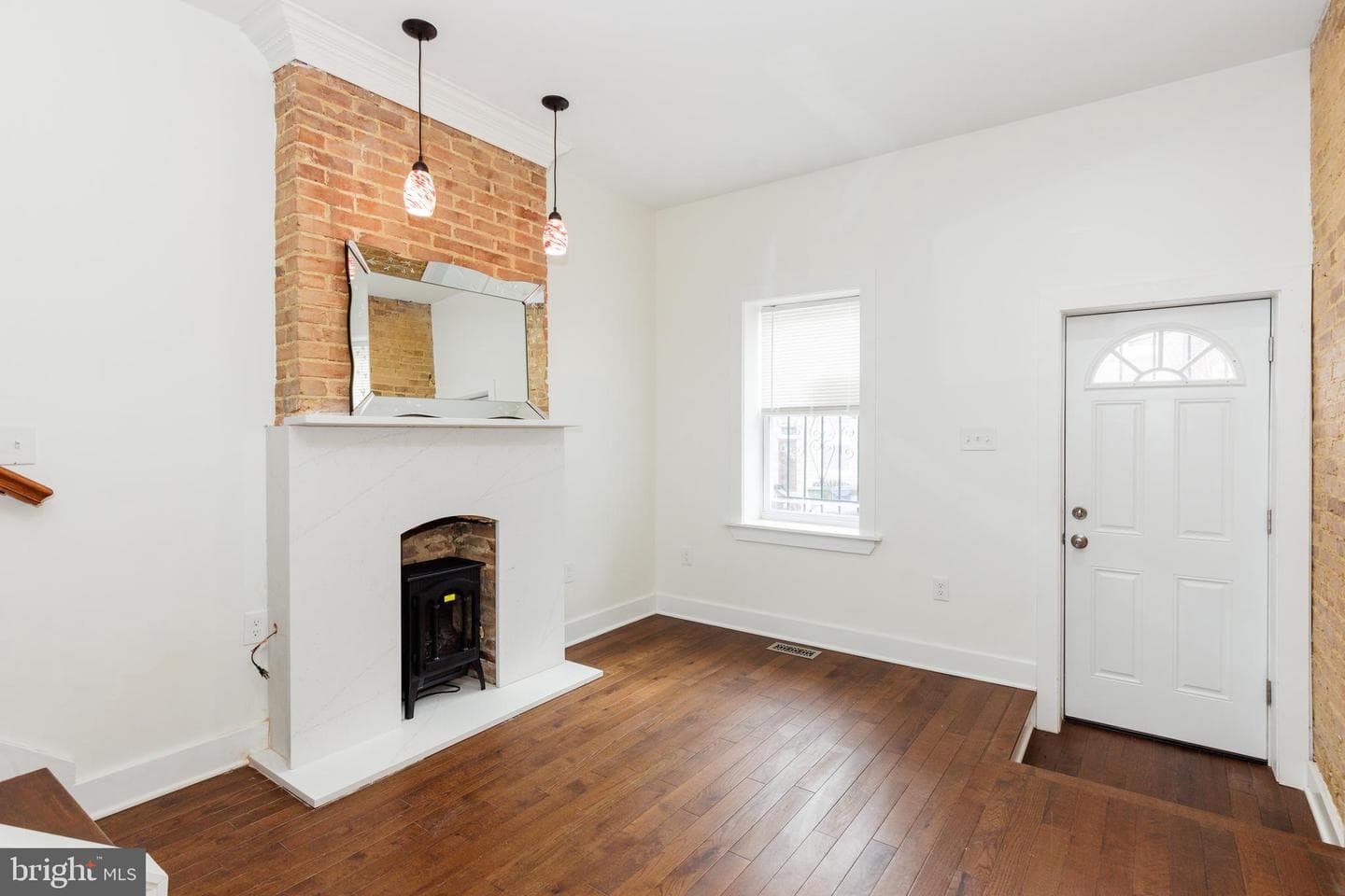 2502 Jefferson Street photo 3
