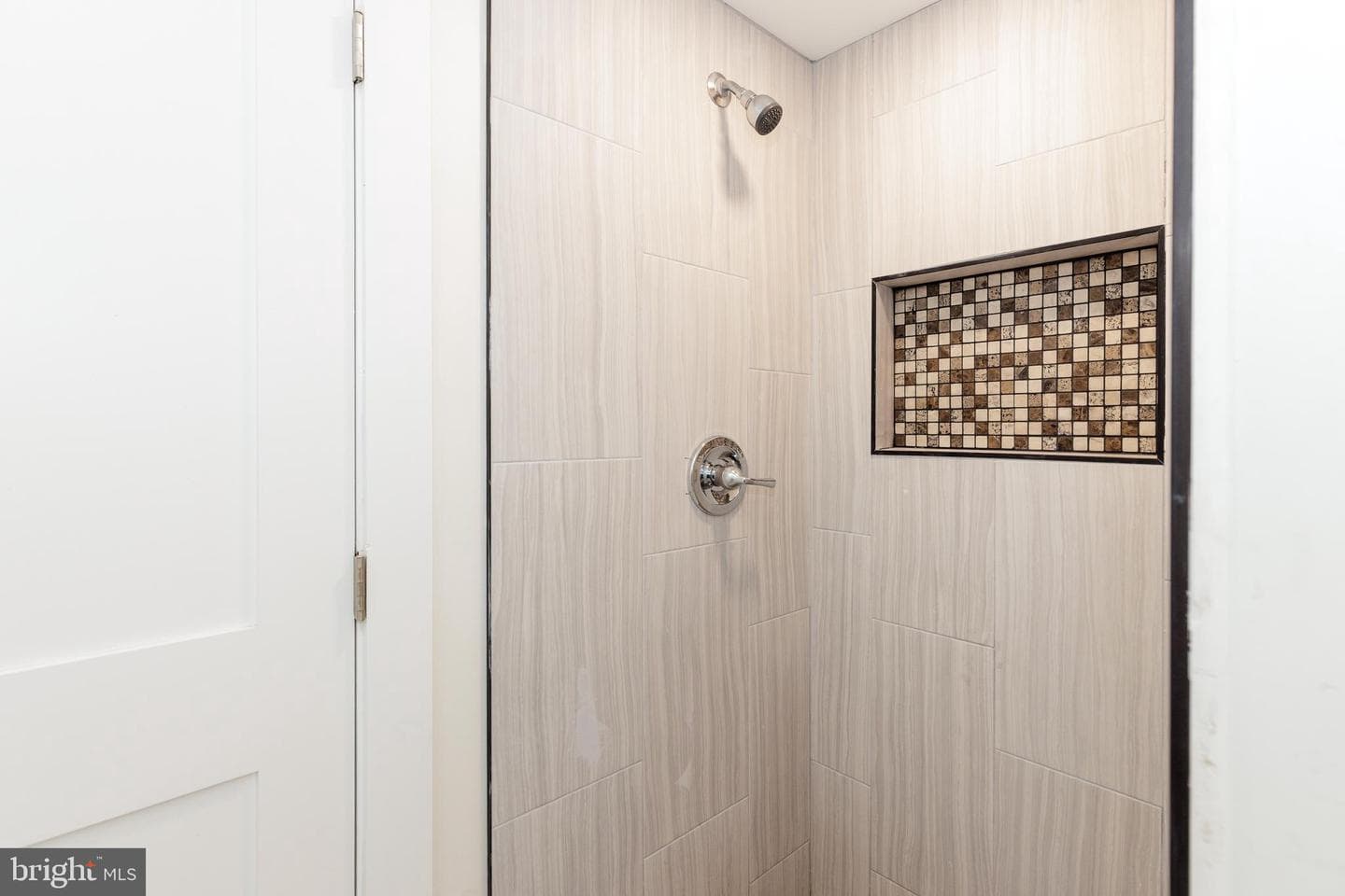 2502 Jefferson Street photo 52