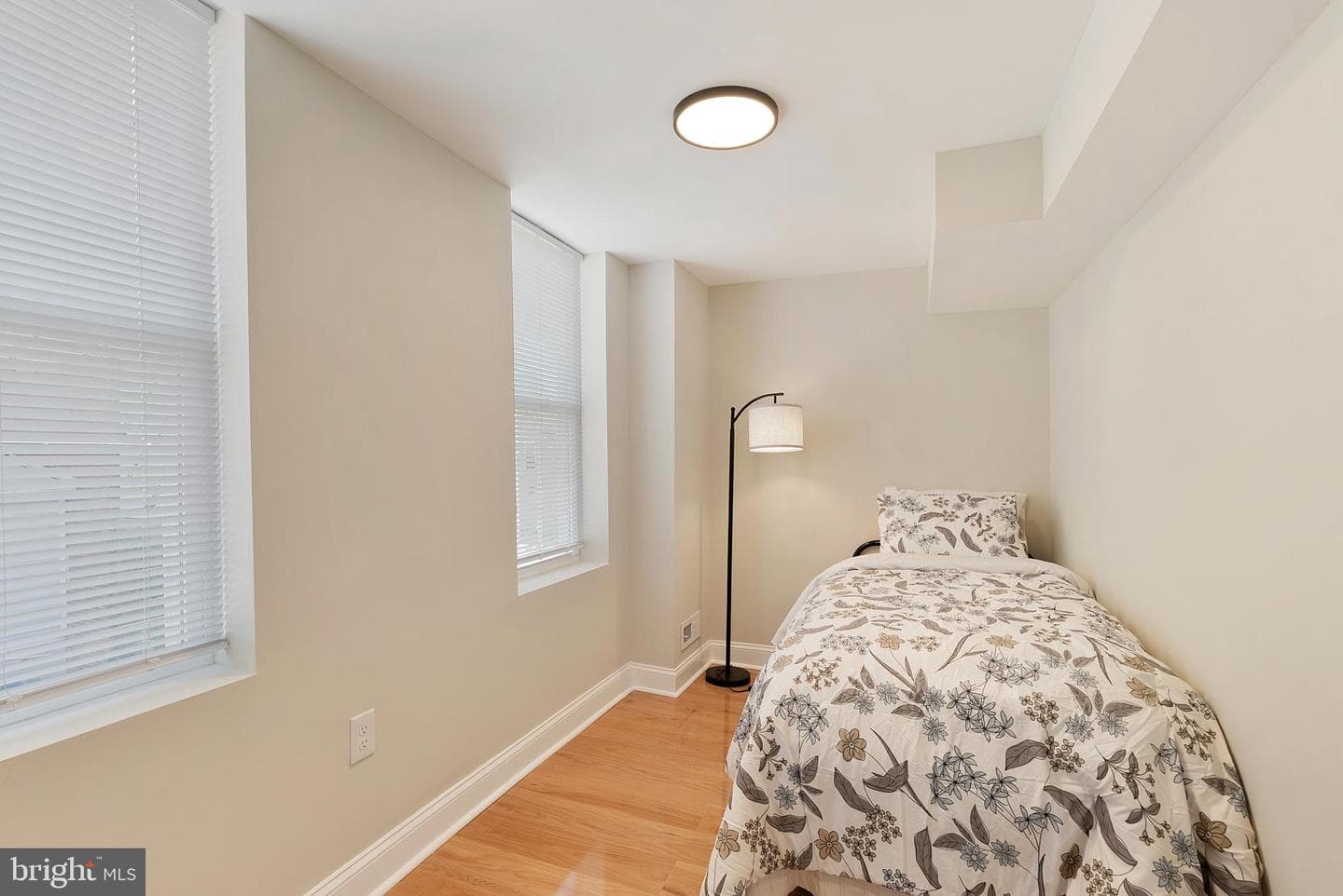 1102 Carroll Street photo 27