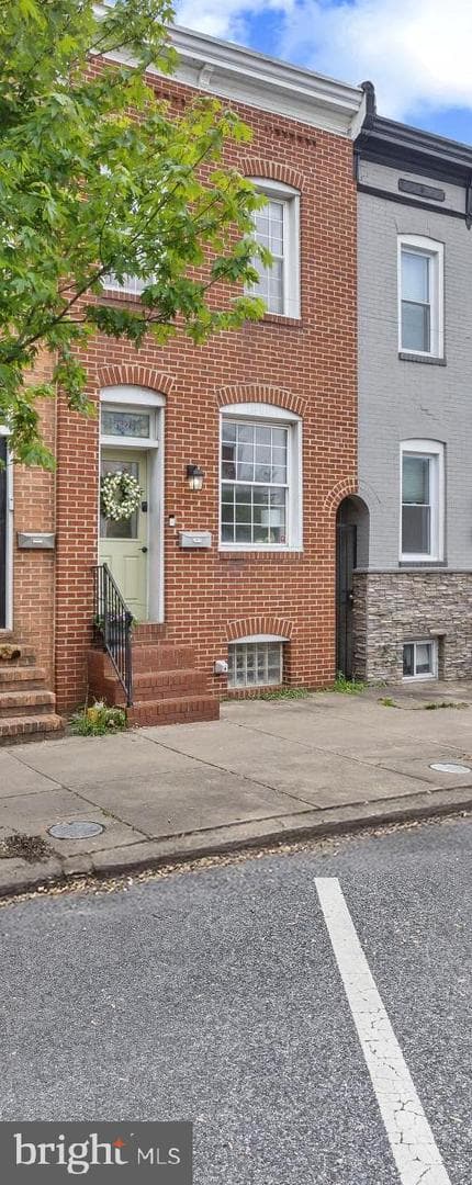 2627 Hudson Street photo 3