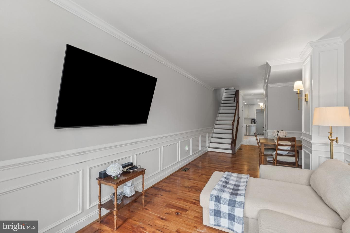 2627 Hudson Street photo 5