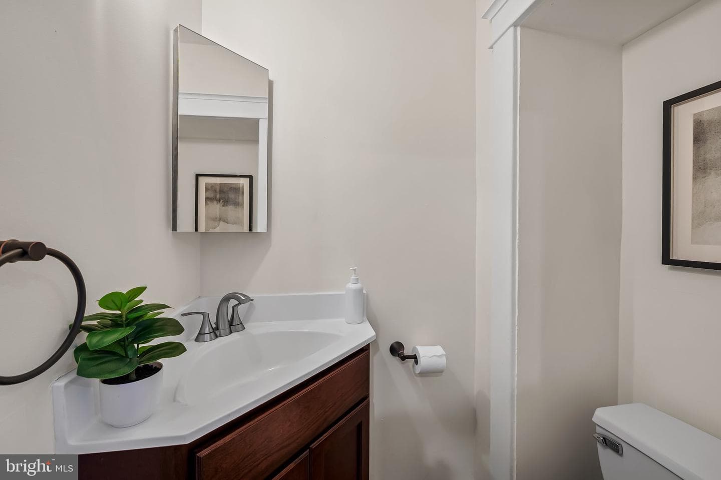 1435 Hull Street photo 16