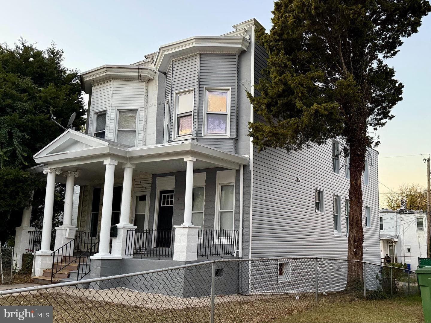 822 E 41st Street photo 29