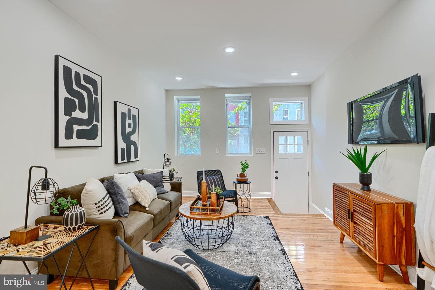 1827 Druid Hill Avenue photo 8