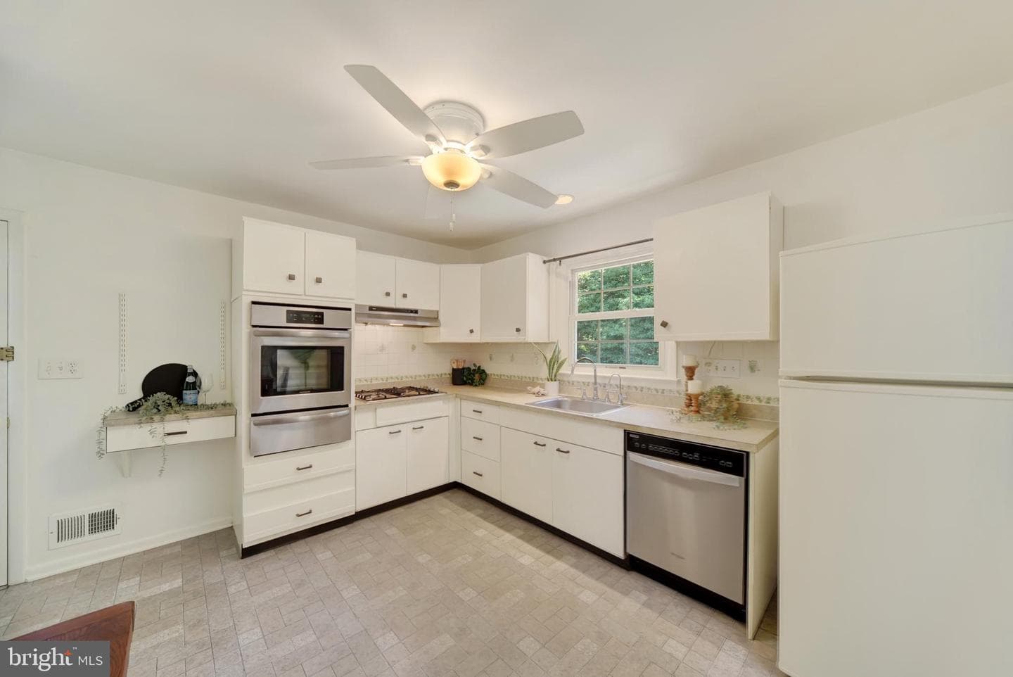 403 Old Orchard Road photo 5