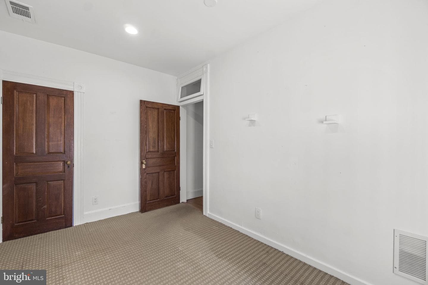 3001 Elliott Street photo 30