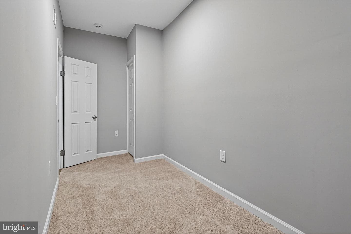 2518 W Fayette Street photo 16