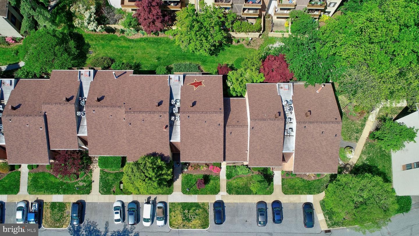 8 Cross Keys Road #8f photo 2