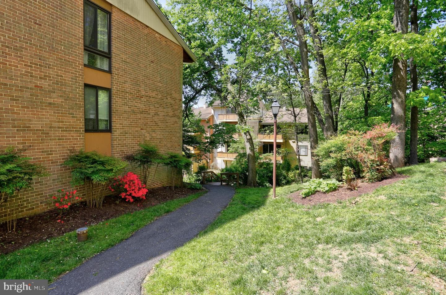 8 Cross Keys Road #8f photo 36