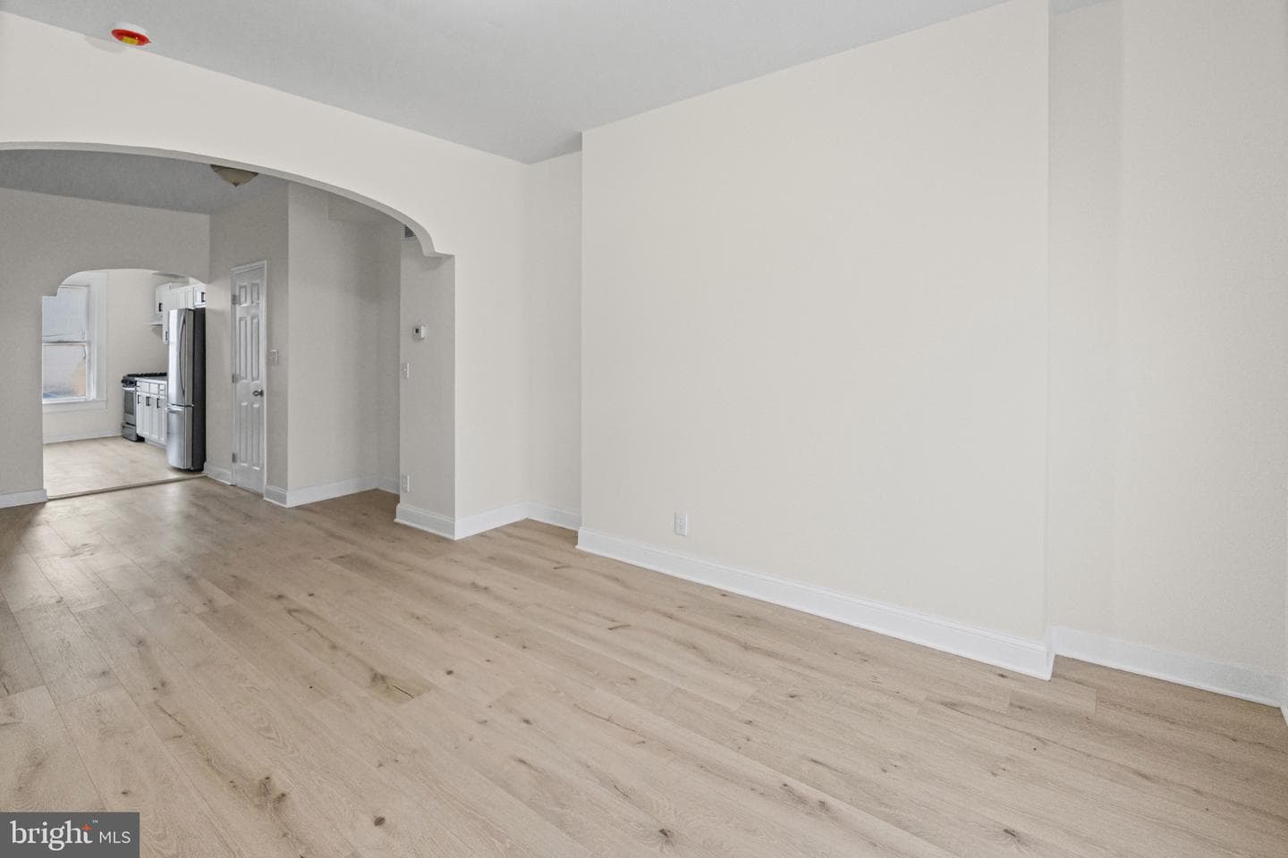 2022 Cliftwood Avenue photo 10