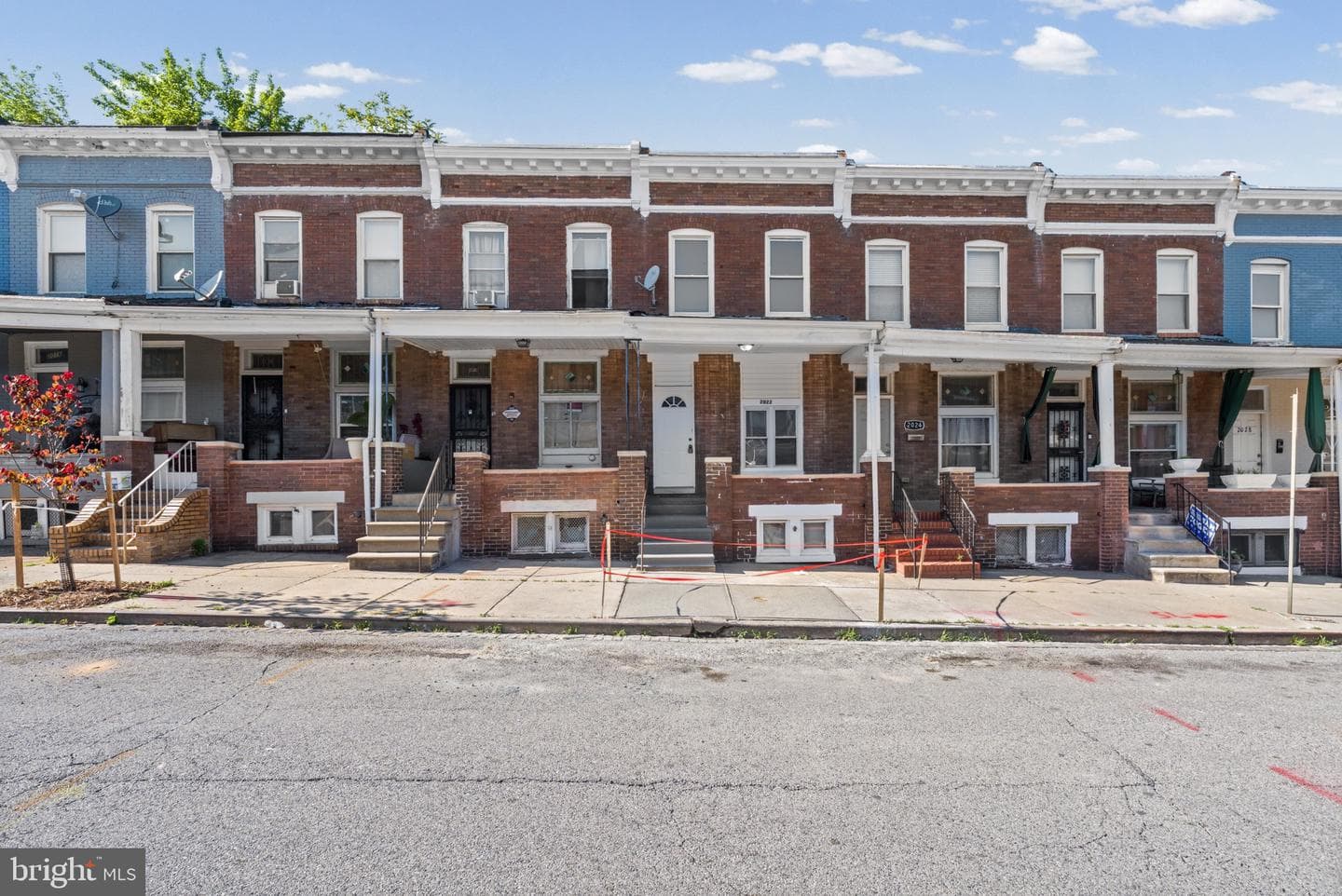 2022 Cliftwood Avenue photo 3
