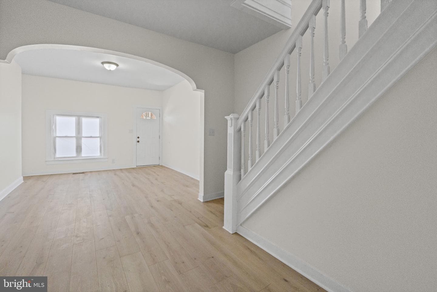 2022 Cliftwood Avenue photo 8