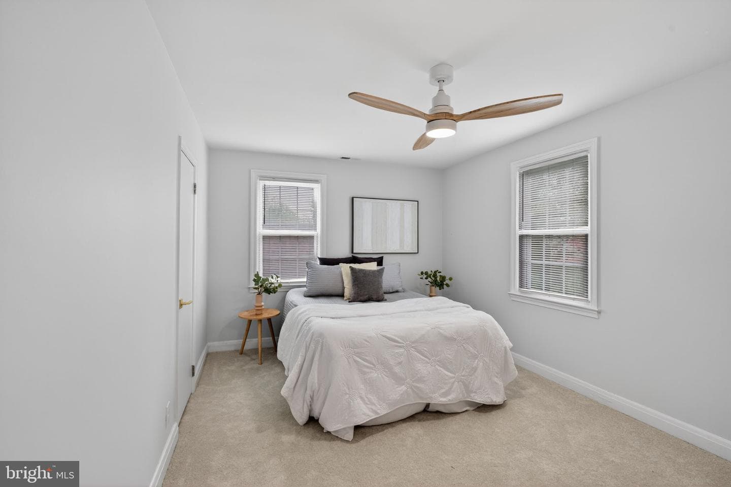 7123 Chambers Road photo 25