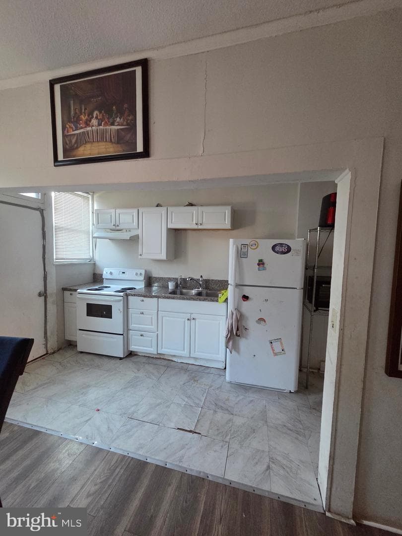 1723 E 25th Street photo 6