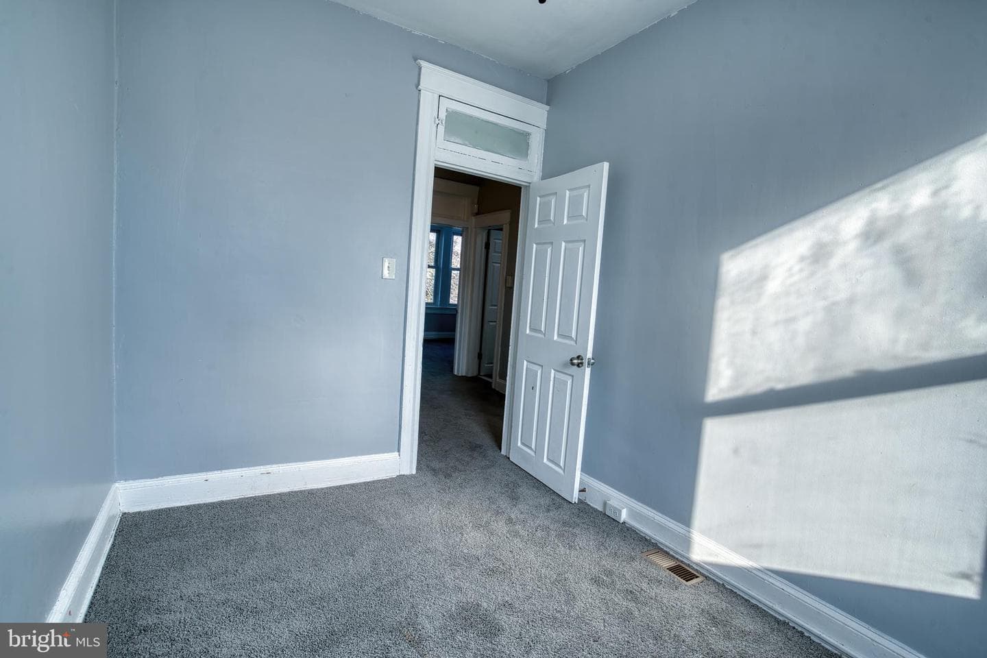 3404 W Franklin Street photo 19