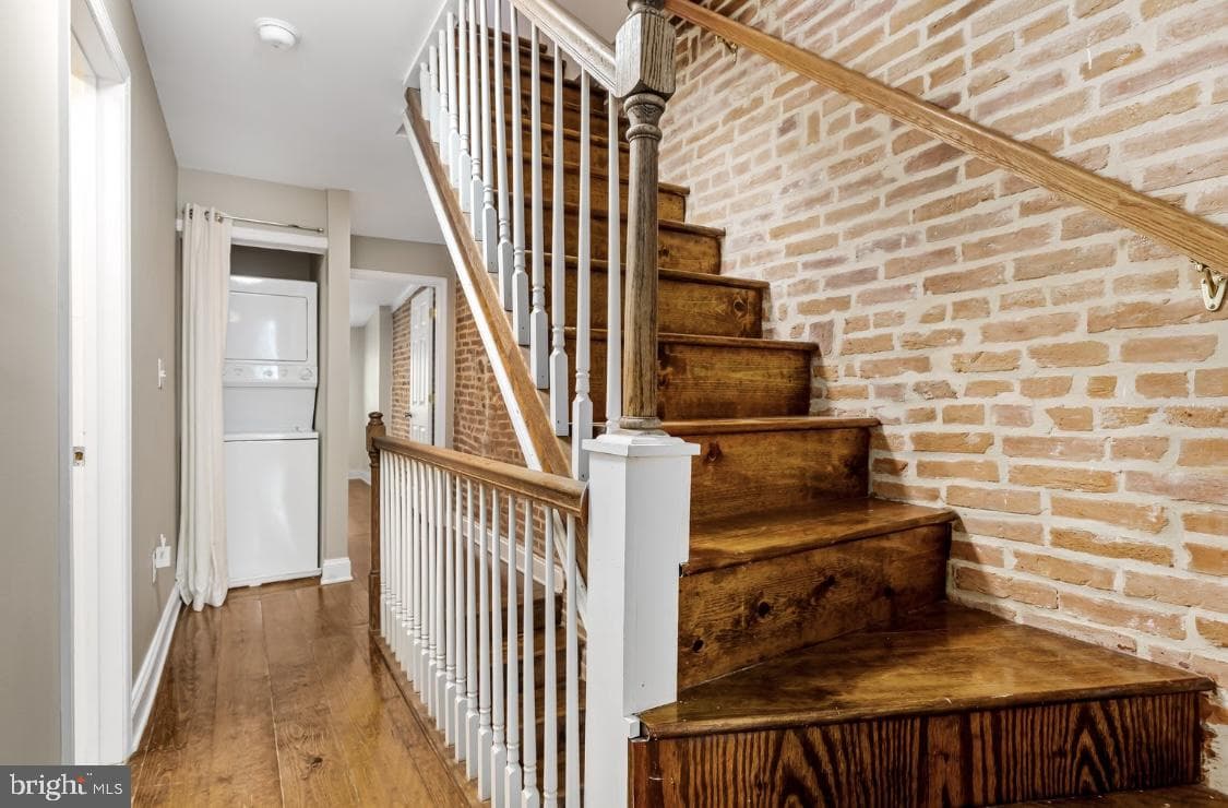 444 E Clement Street photo 17