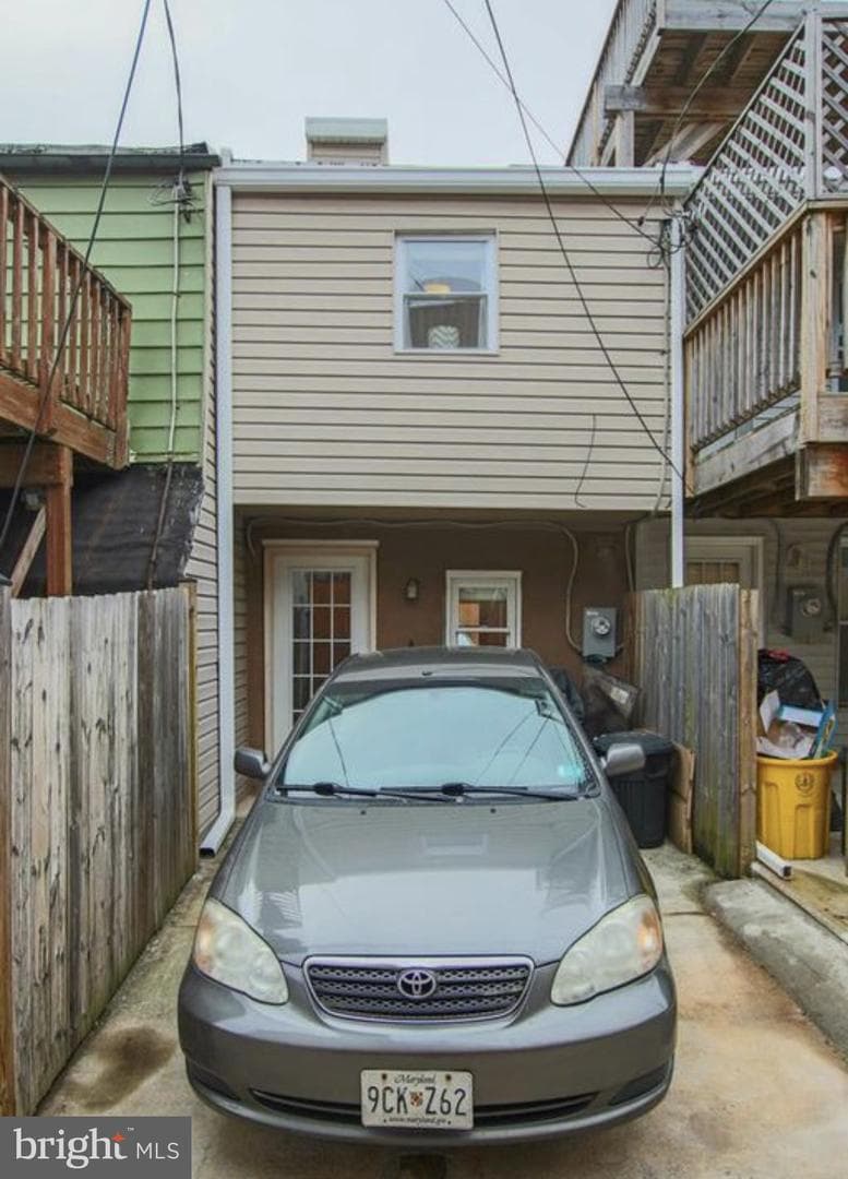 444 E Clement Street photo 33