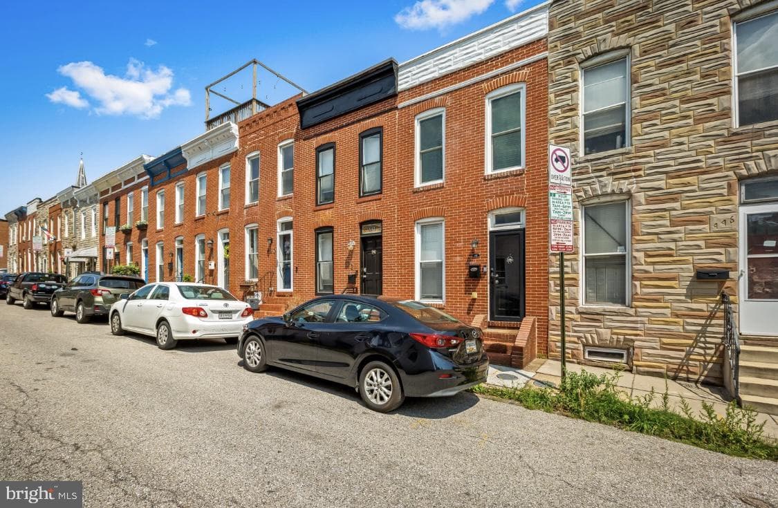444 E Clement Street photo 4