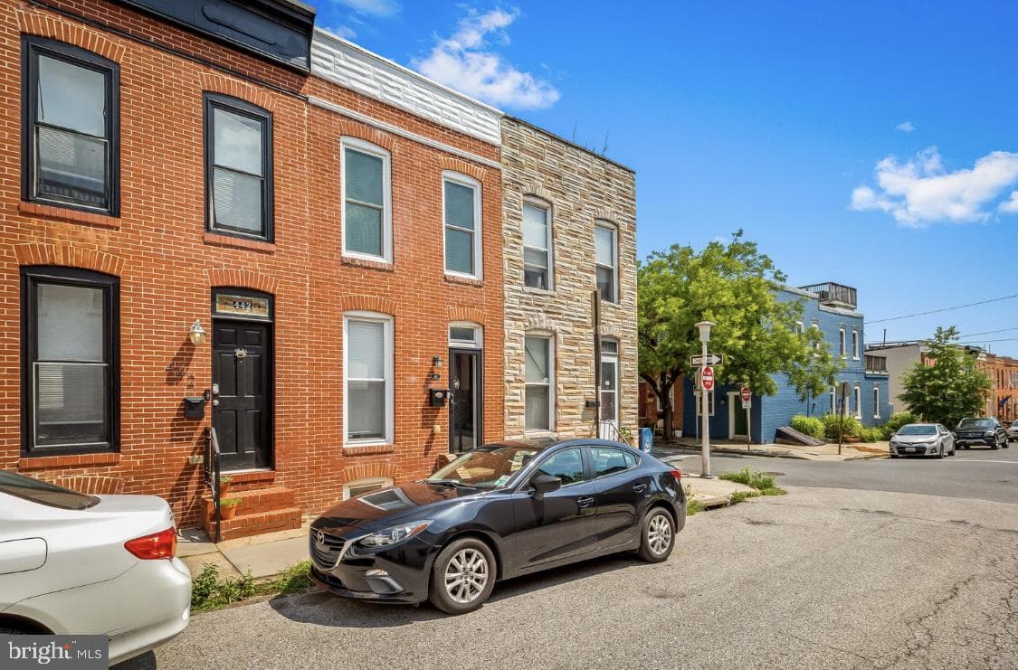 444 E Clement Street photo 5