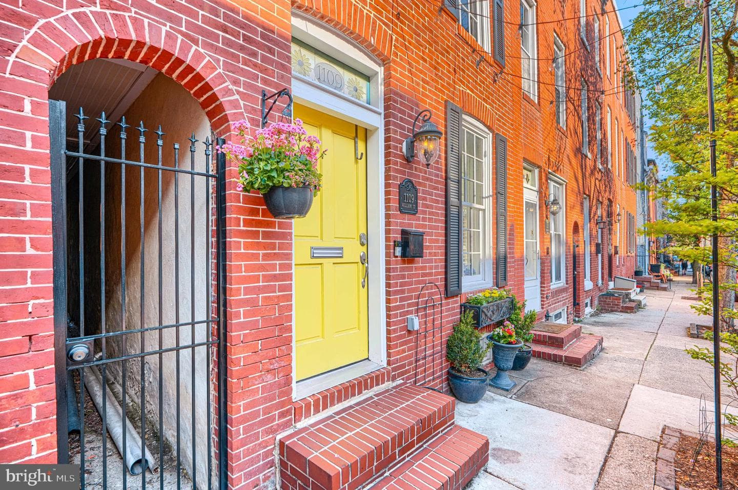 1109 William Street photo 50