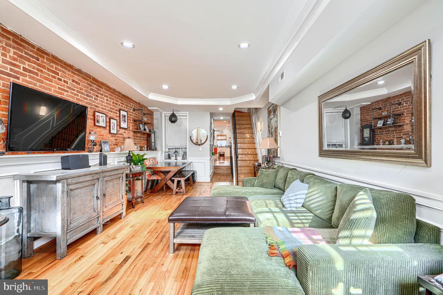 1109 William Street photo 7