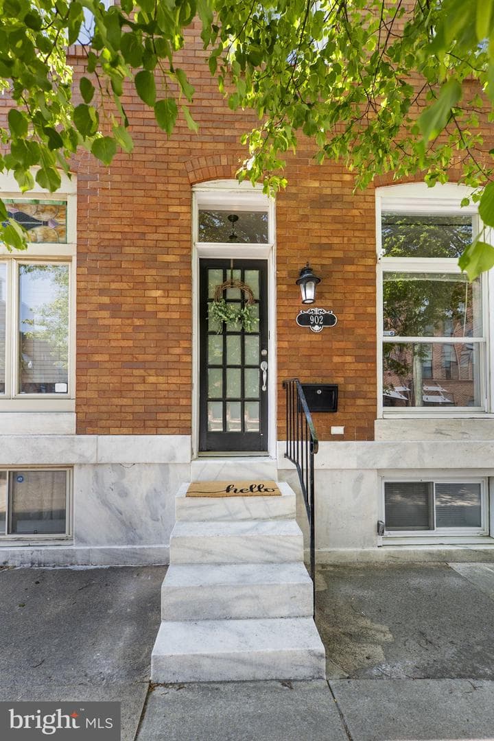902 Grundy Street photo 2