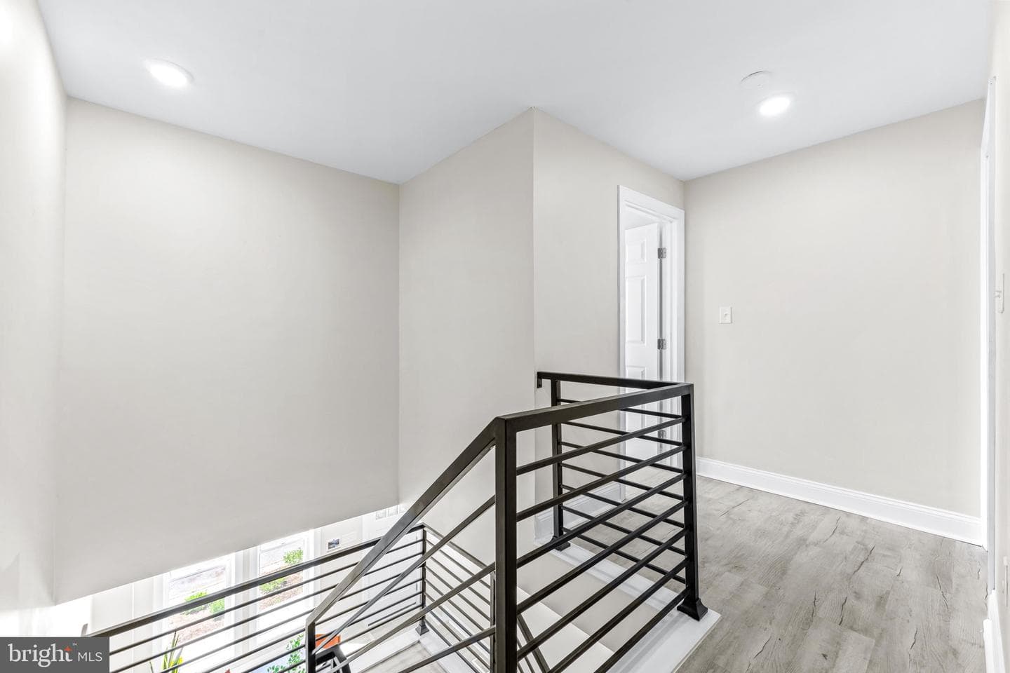 2723 Hampden Avenue photo 19