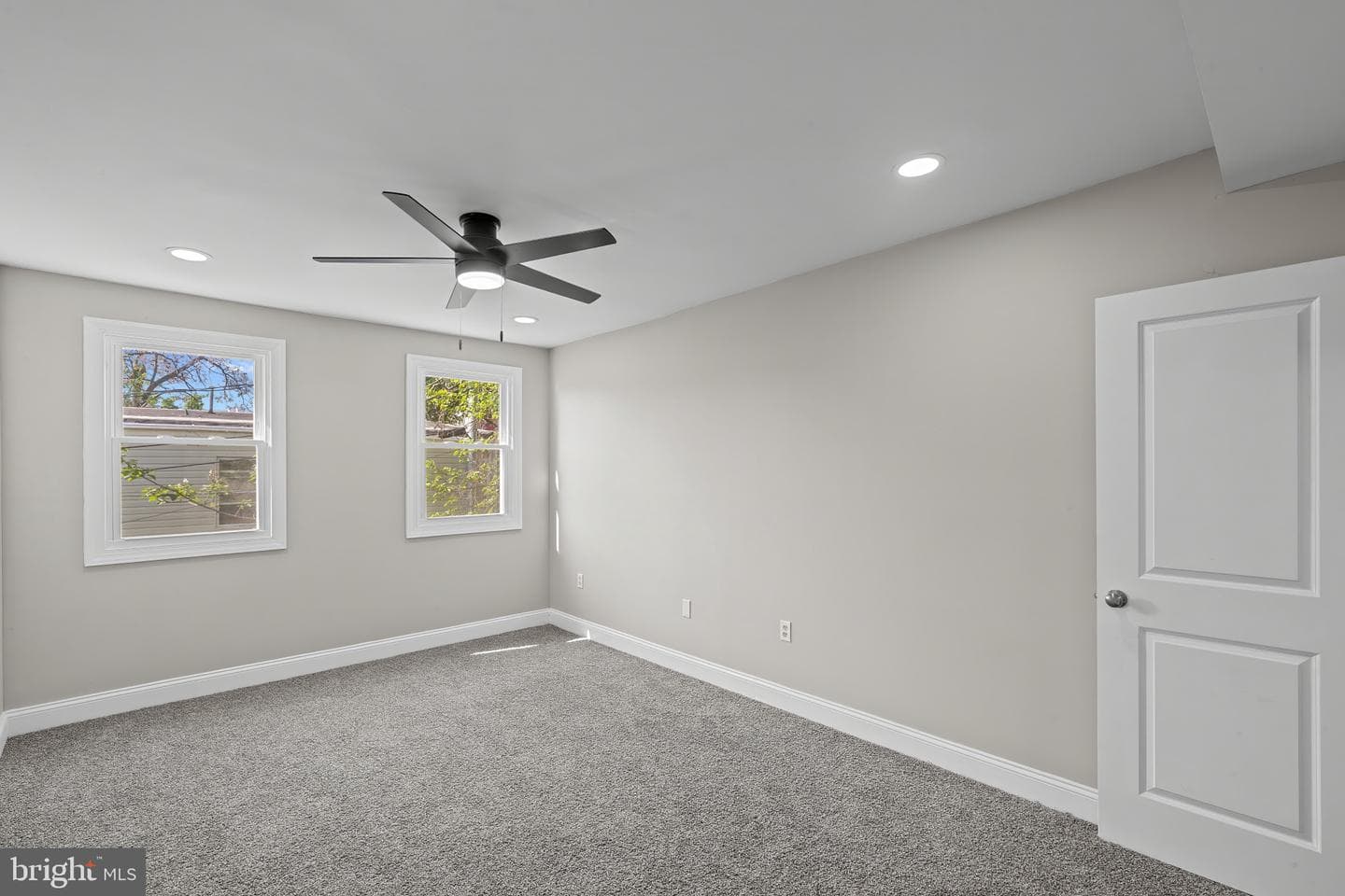 1525 W Pratt Street photo 18