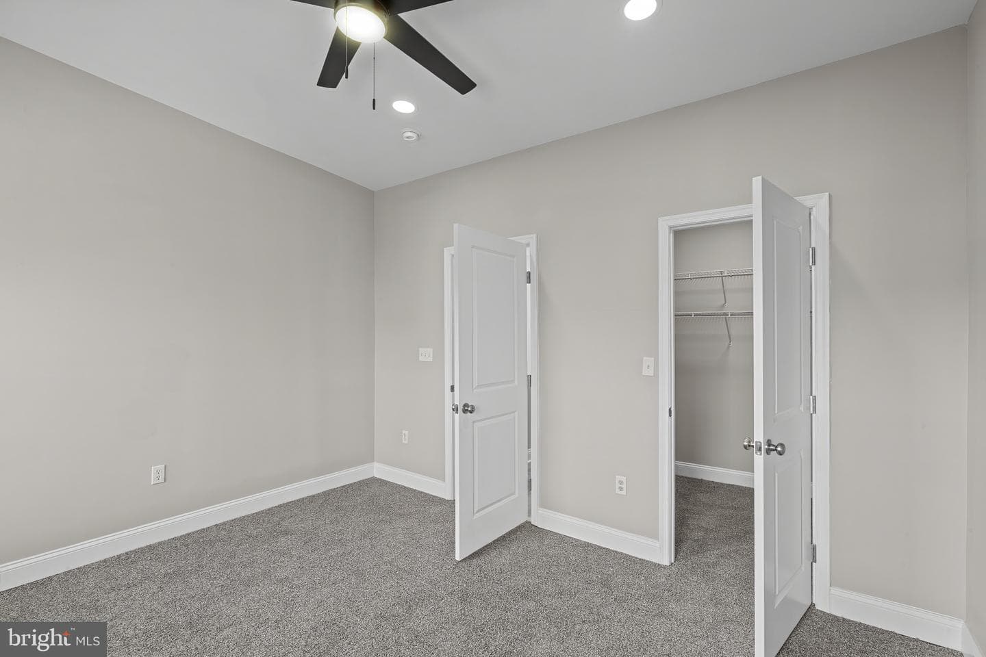 1525 W Pratt Street photo 30