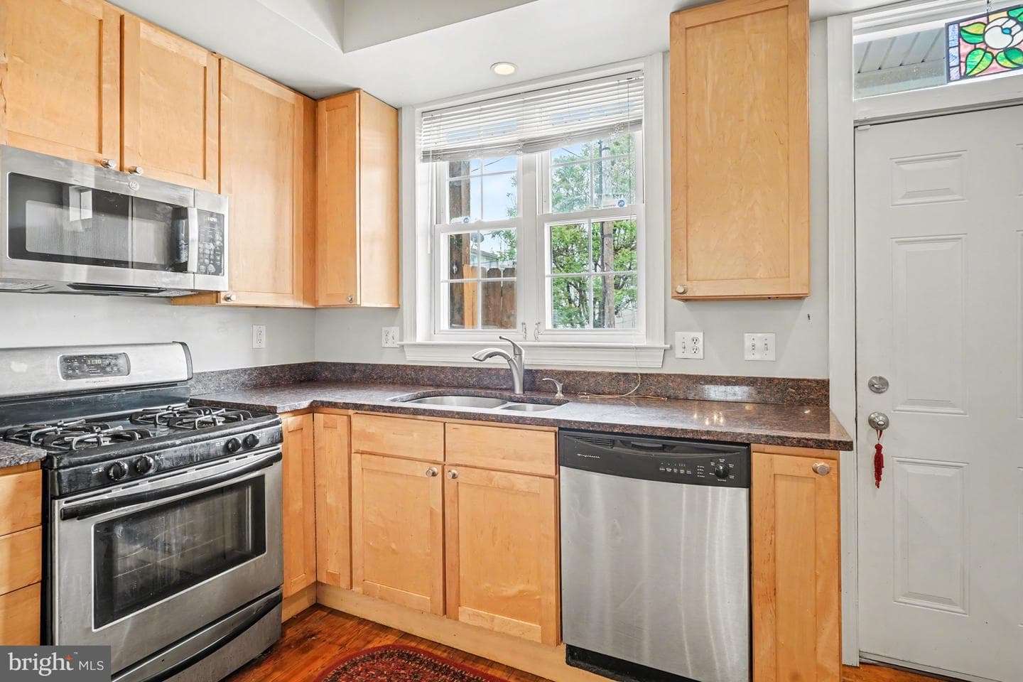 145 N Milton Avenue photo 11