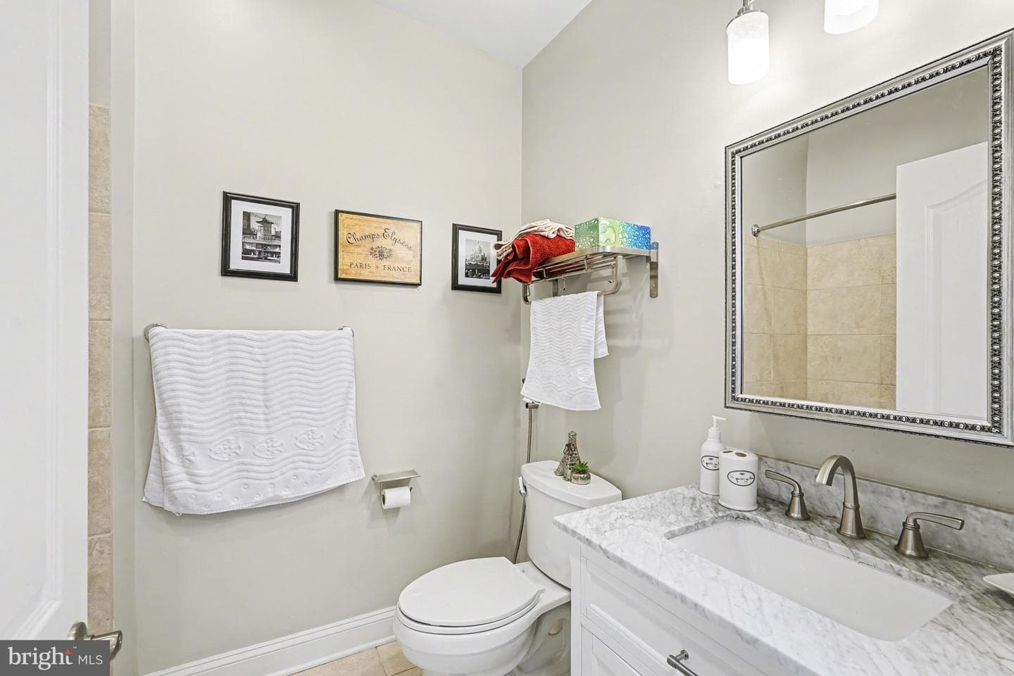 145 N Milton Avenue photo 20