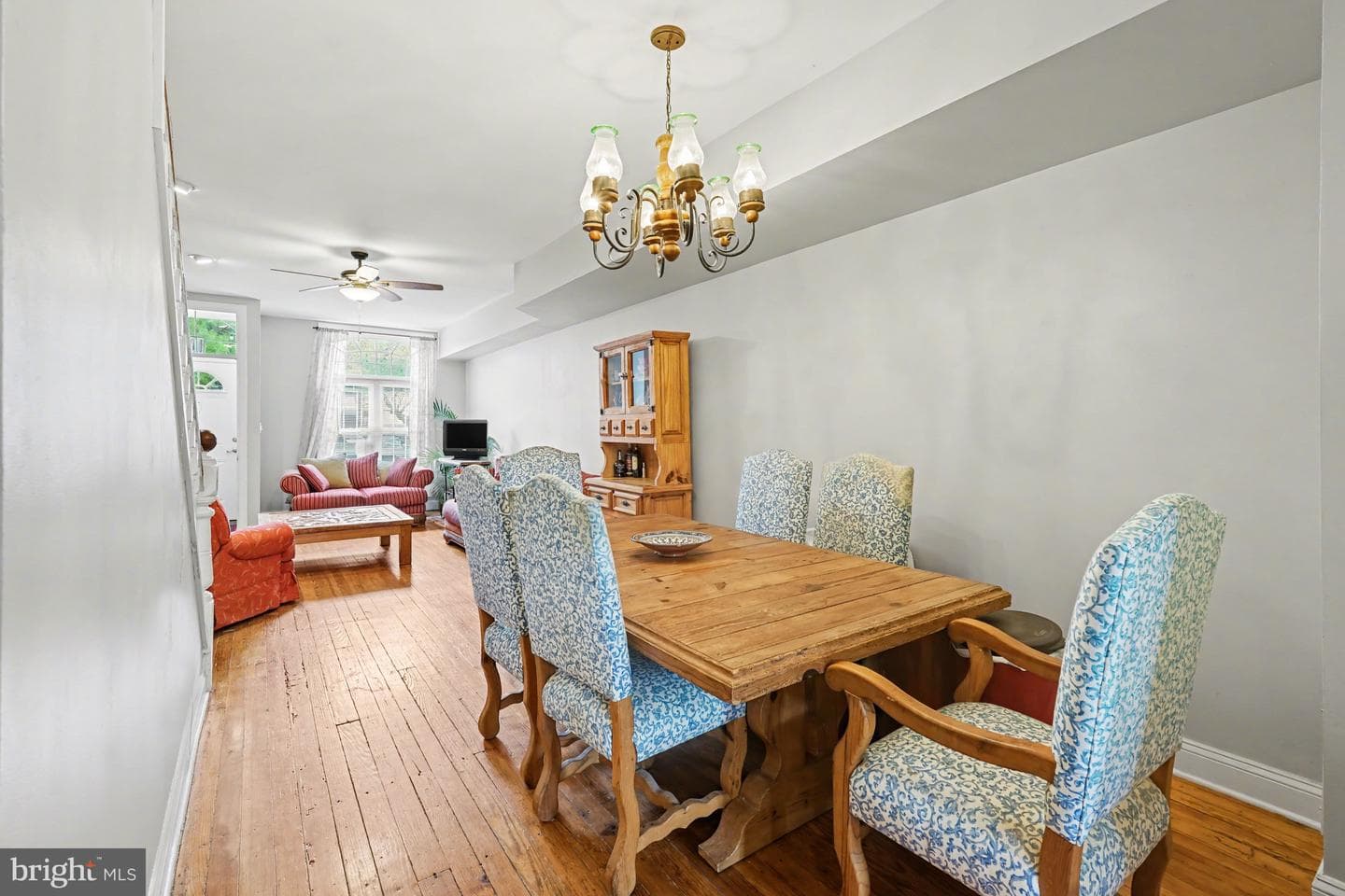 145 N Milton Avenue photo 3