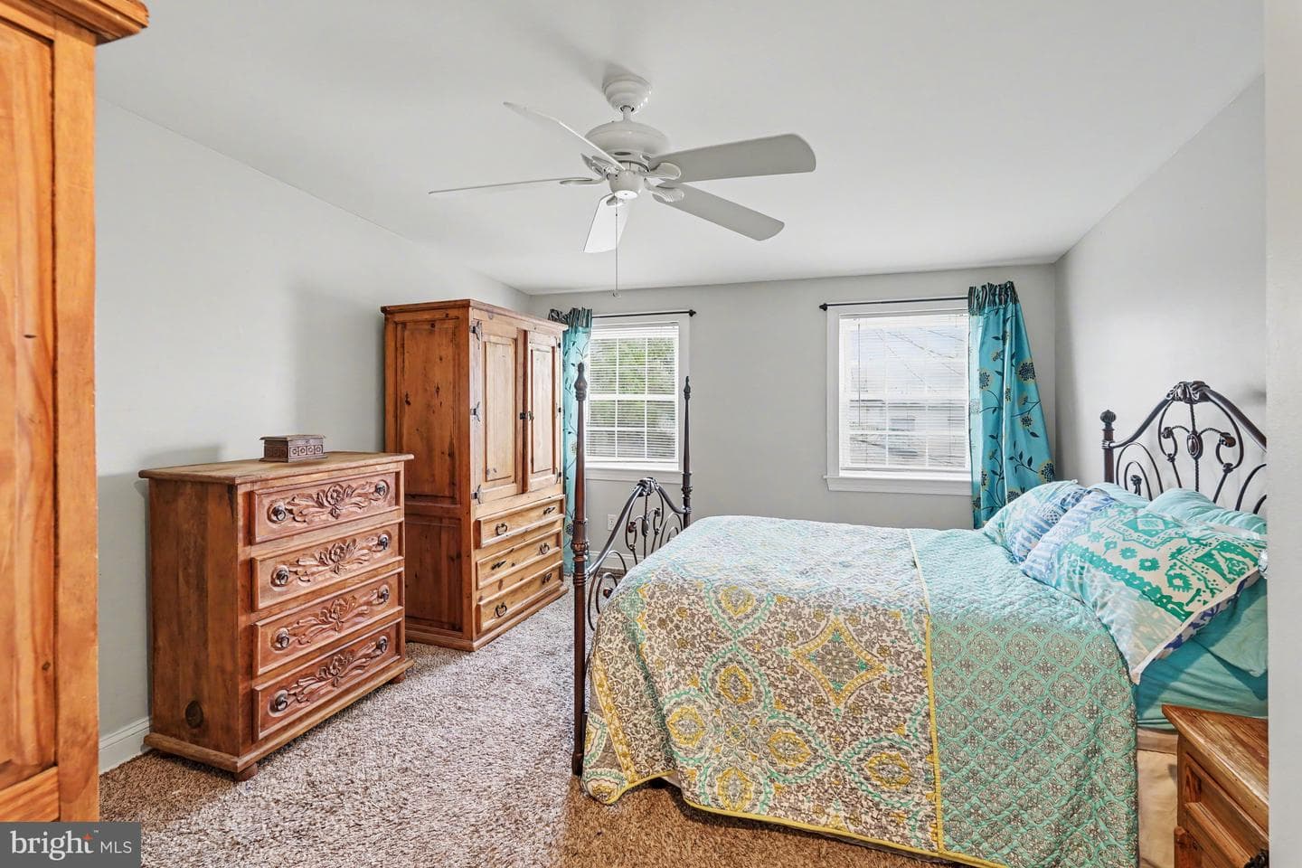145 N Milton Avenue photo 4