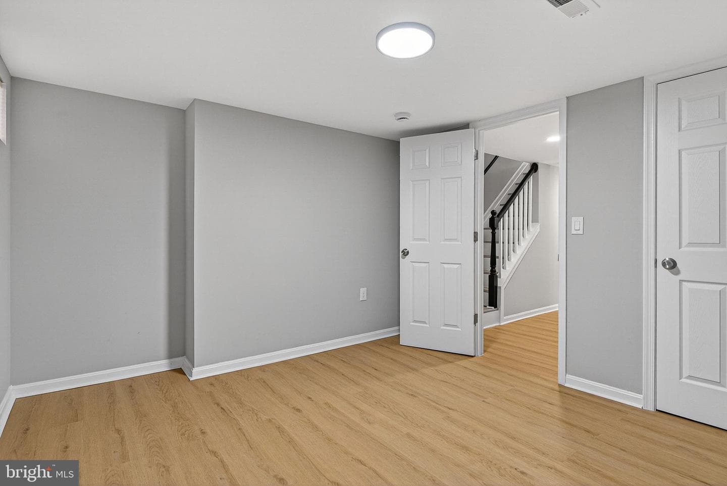 1725 E Oliver Street photo 20