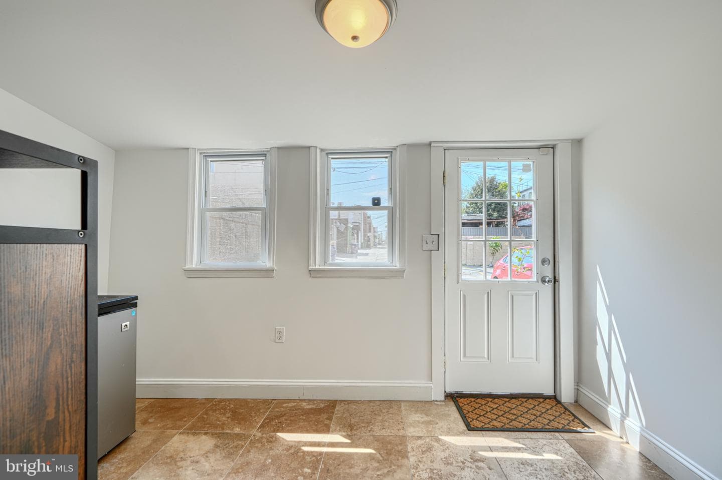 11 W West Street photo 18