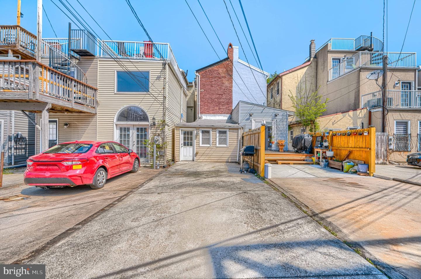 11 W West Street photo 43