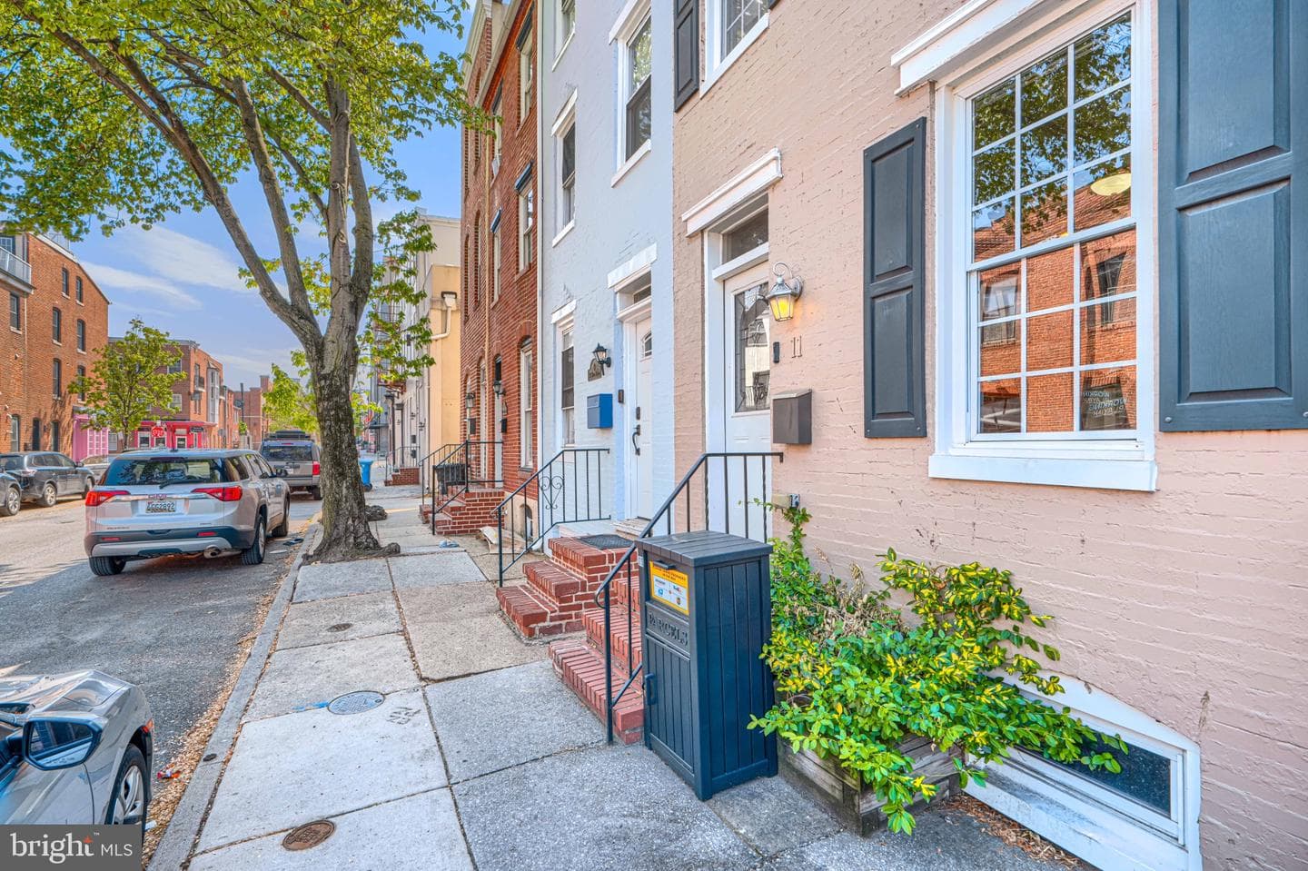 11 W West Street photo 5